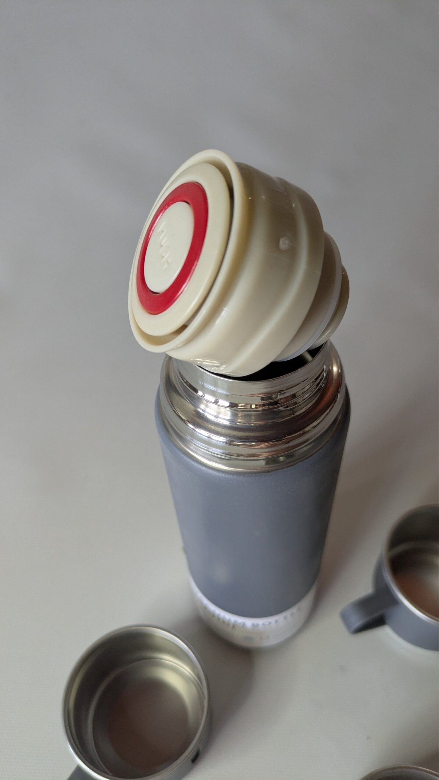 Termo Cafetero de Acero Inoxidable 500ml con Set de 3 Tazas - Imagen 3