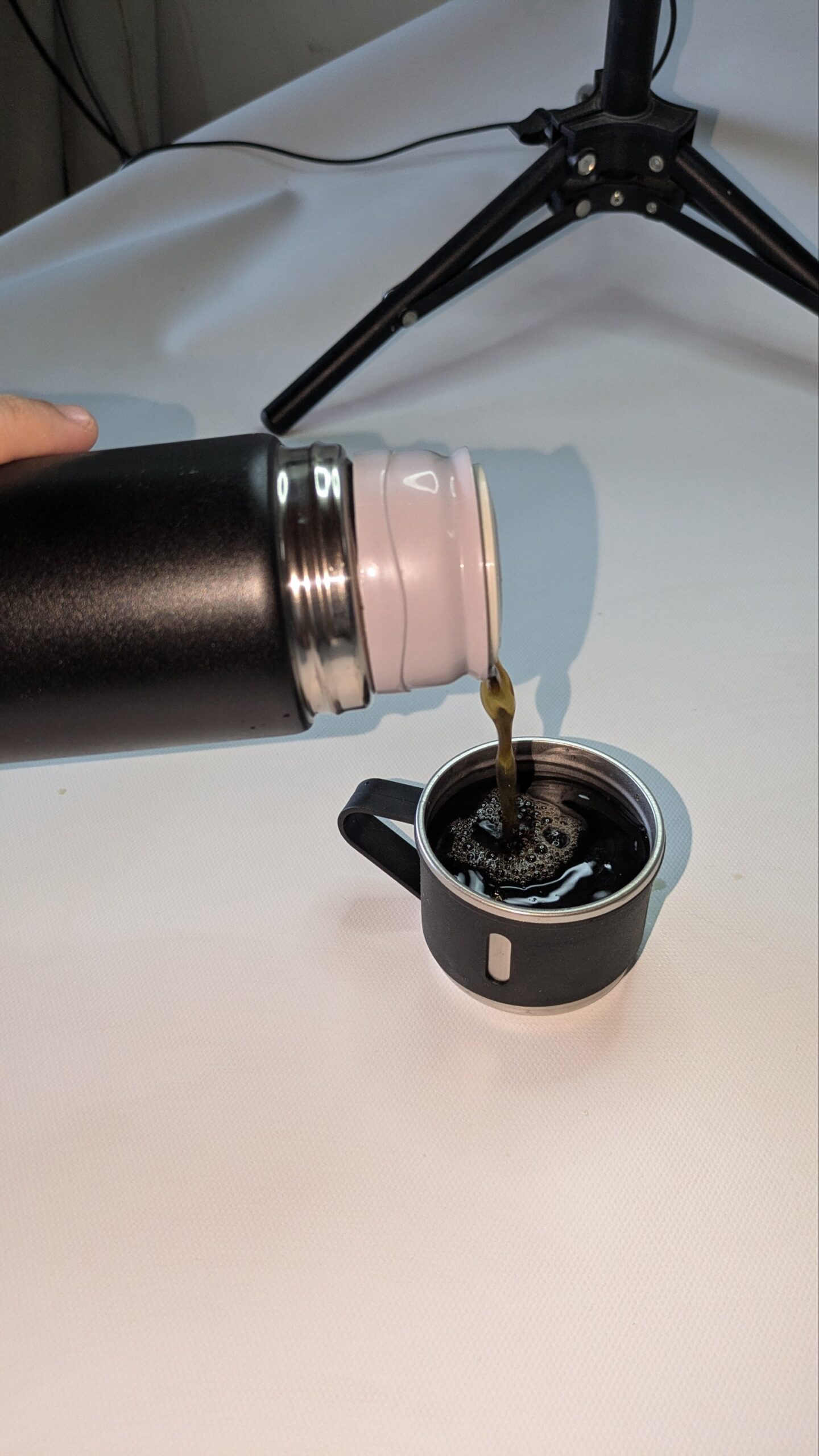 Termo Cafetero de Acero Inoxidable 500ml con Set de 3 Tazas - Imagen 4